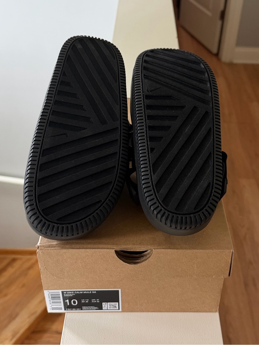 Brand new”NIKE calm mule na”slippers(unisex).Size-W-10,M-9.Color-black/noir🖤 - Picture 7 of 11